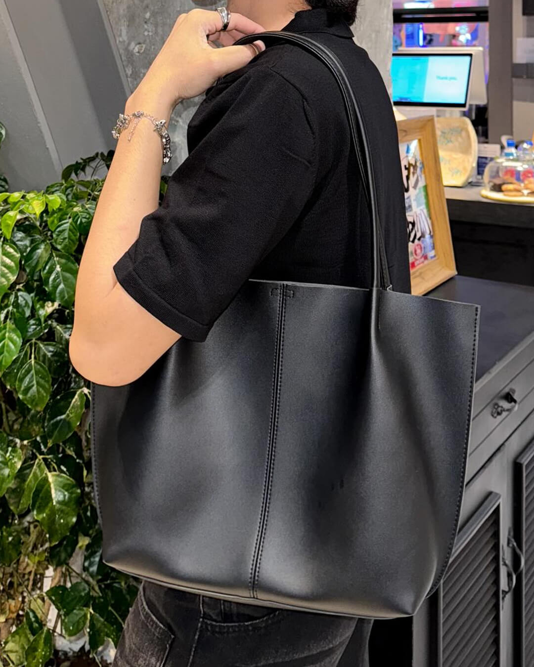 Eleanor oversized faux leather tote bag