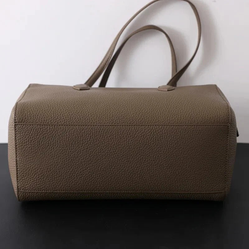 The Victoria Classic Tote