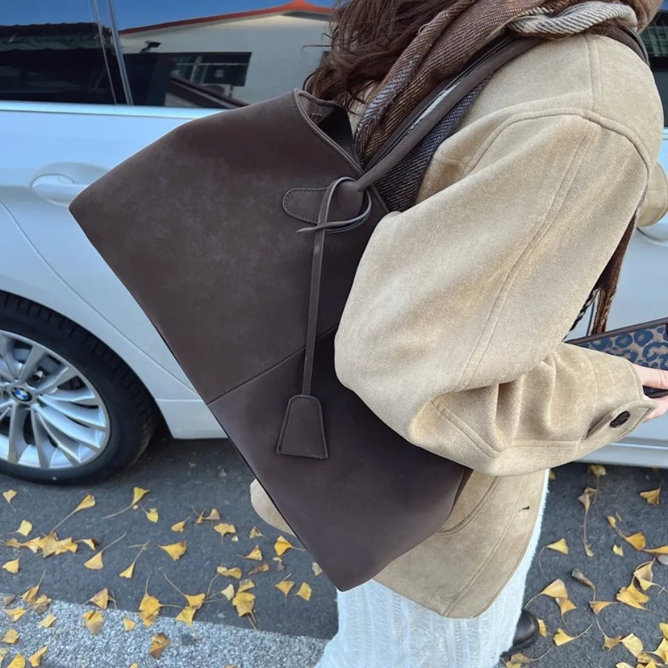 Joan Vintage Everyday Tote Bag