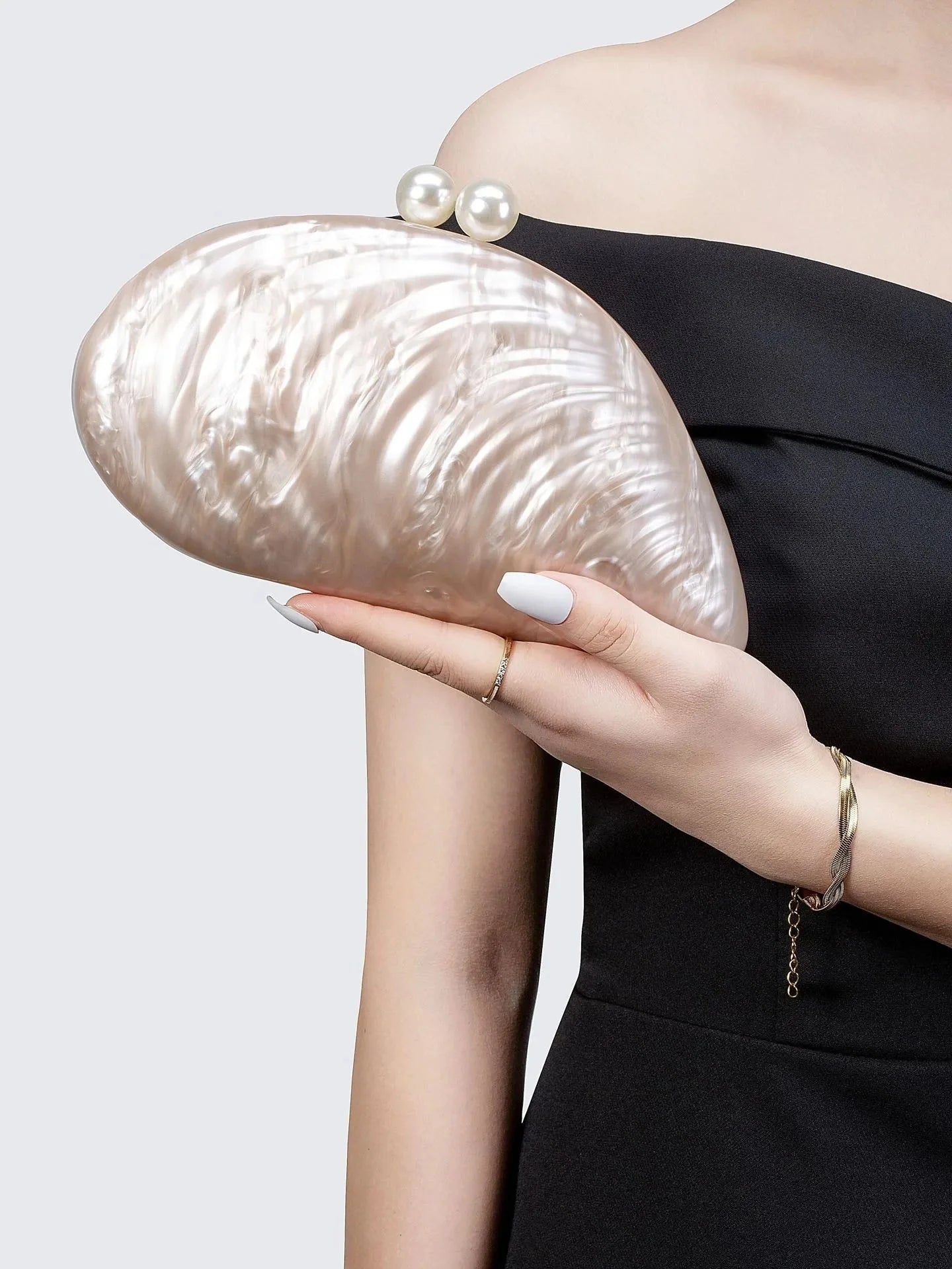 The Arabella Shell Clutch